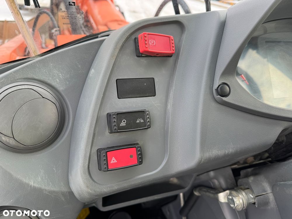 Hitachi ZW310-6 / 966M / L150 - 29