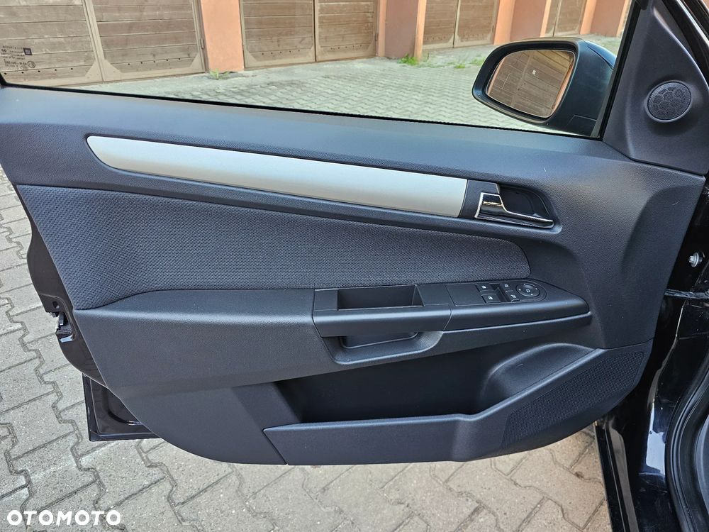 Opel Astra 1.6 Enjoy - 16