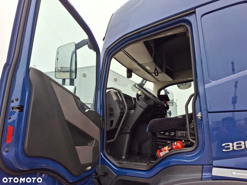 Volvo FM 380 / PRZEJAZDOWY / ZESTAW TANDEM 120 M3 / 7,75 M + 7,75 M / SALON PL - 10