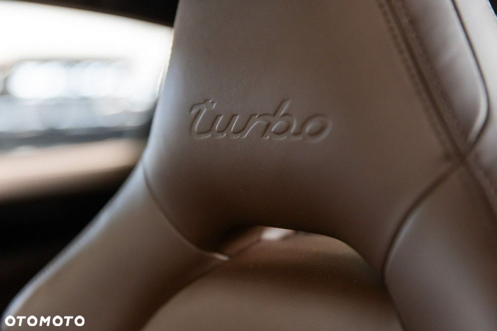 Porsche Panamera Turbo - 30