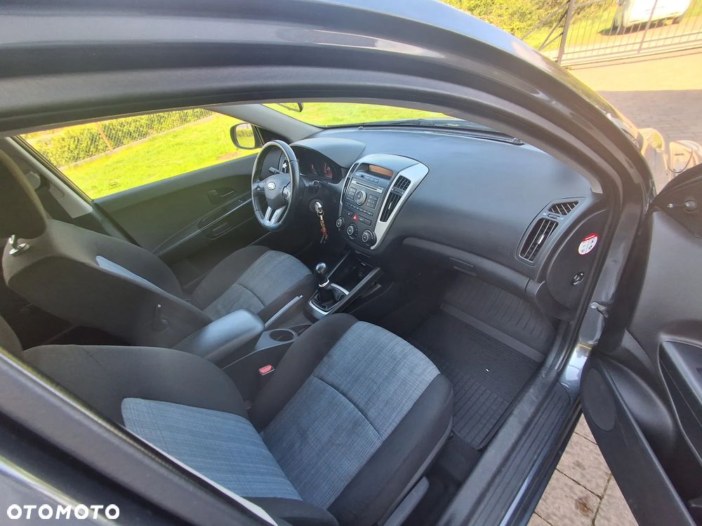 Kia Ceed 1.4 Comfort - 11