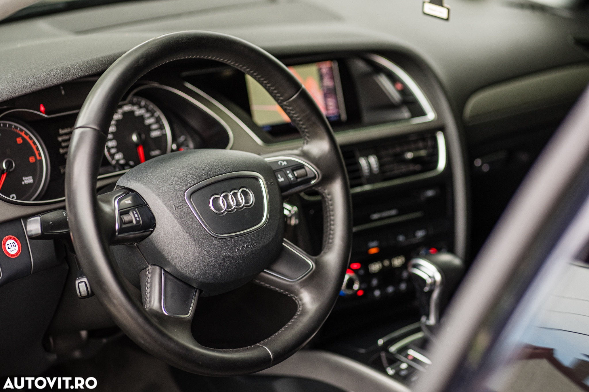 Audi A4 2.0 TDI Multitronic Avant - 26