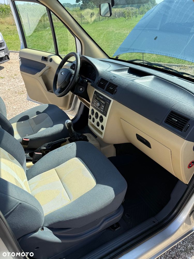 Ford Tourneo Connect - 10