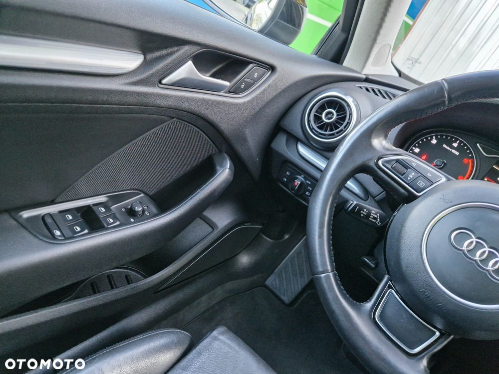 Audi A3 Sportback - 17