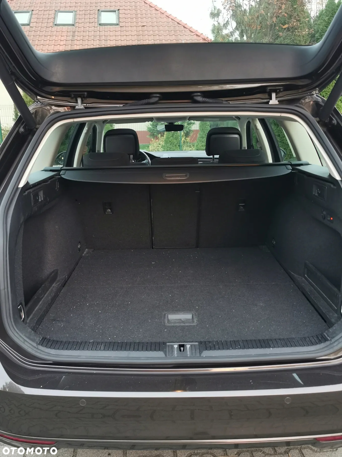 Volkswagen Passat Variant 1.6 TDI SCR DSG Business - 20