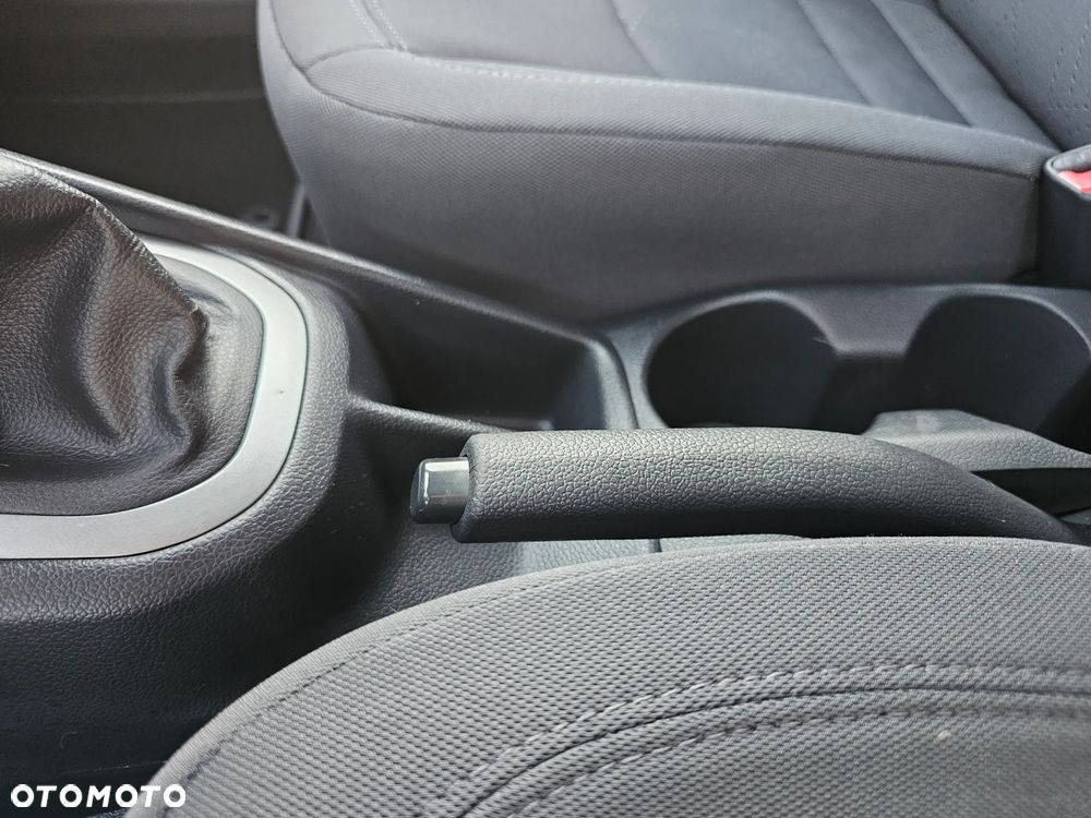 Kia Rio - 21