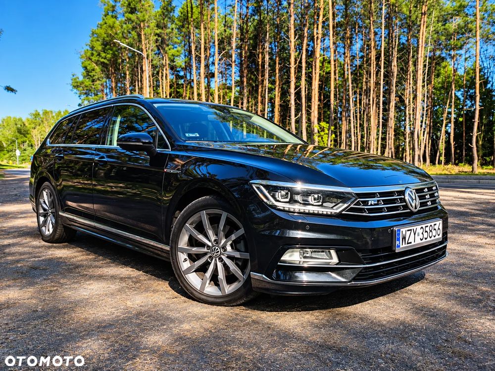 Volkswagen Passat - 1
