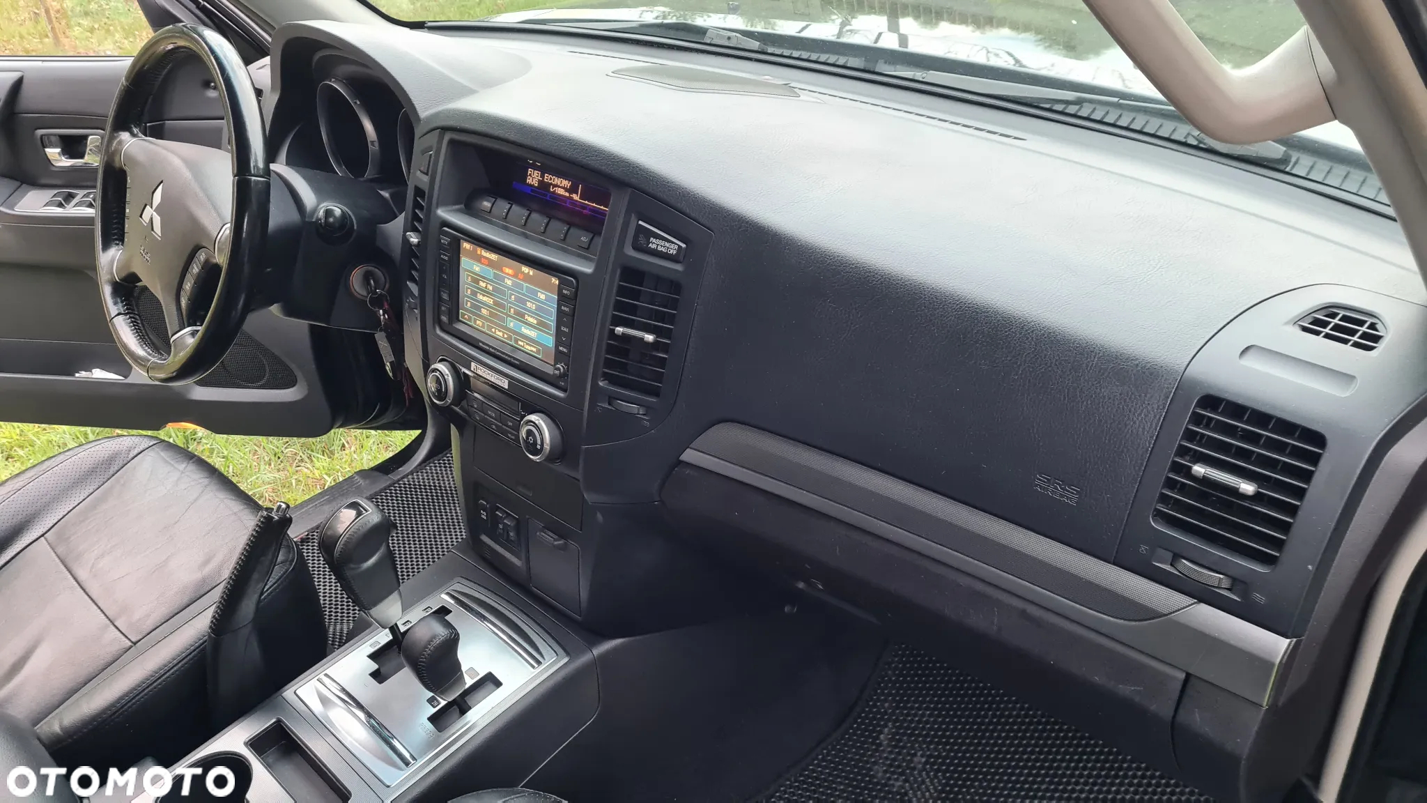 Mitsubishi Pajero - 17