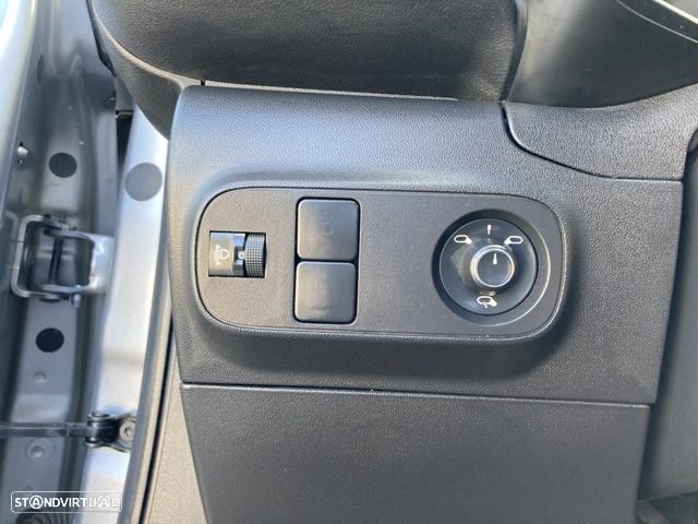 Citroën C3 1.2 PureTech C-Series - 21