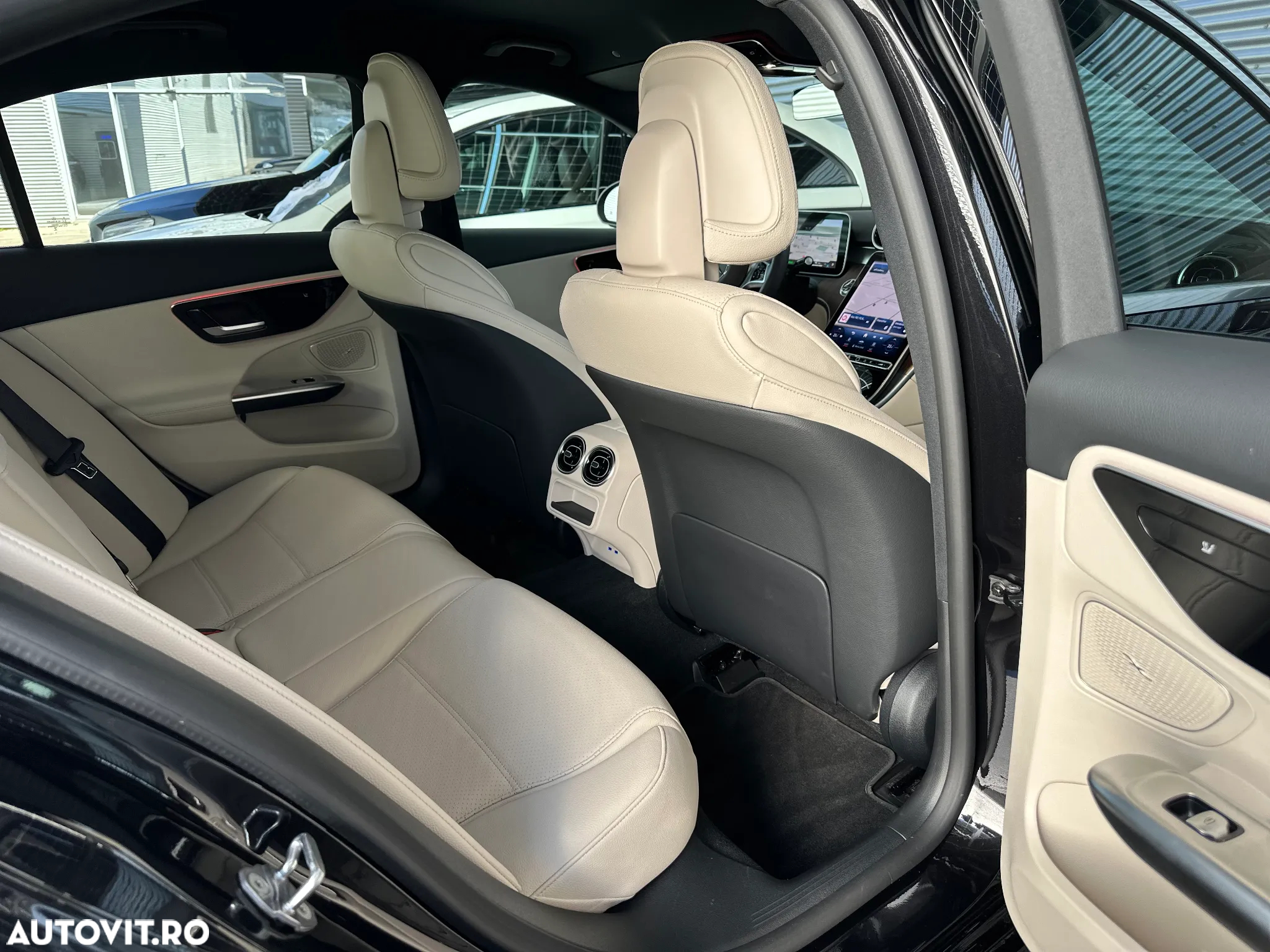 Mercedes-Benz C 300 PHEV 4MATIC - 26