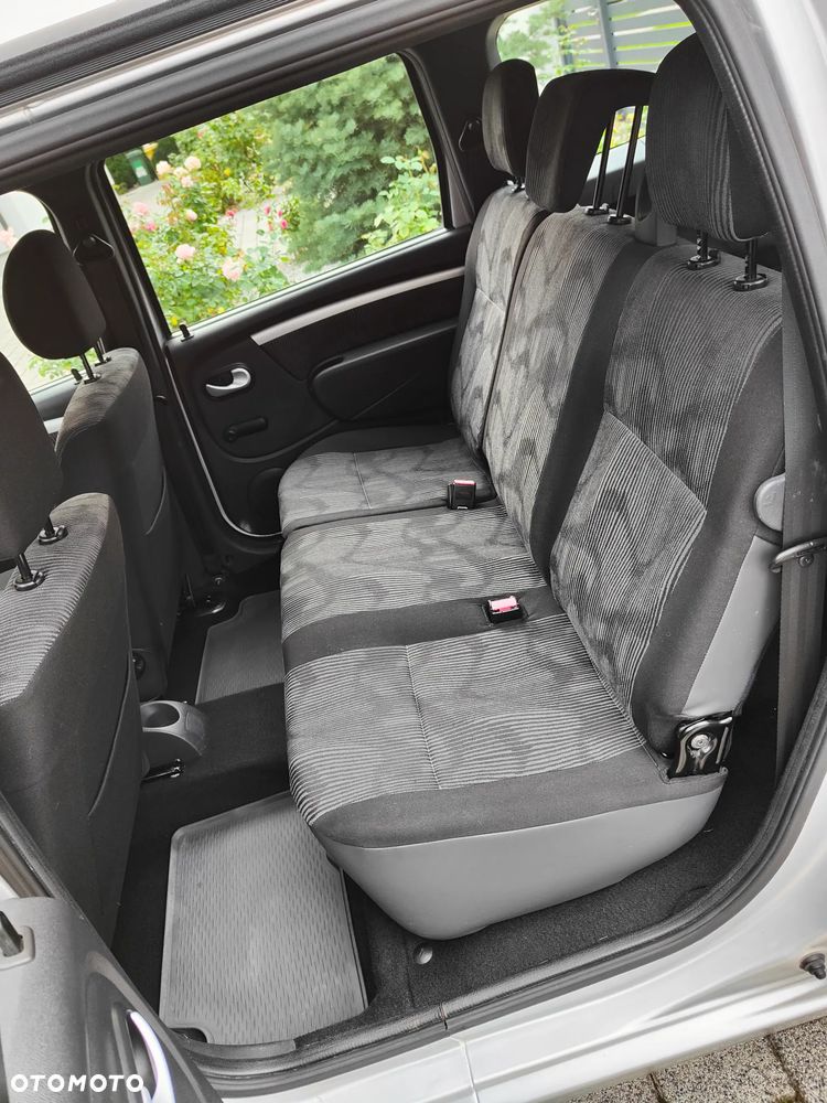 Dacia Logan 1.6 16V Laureate - 10