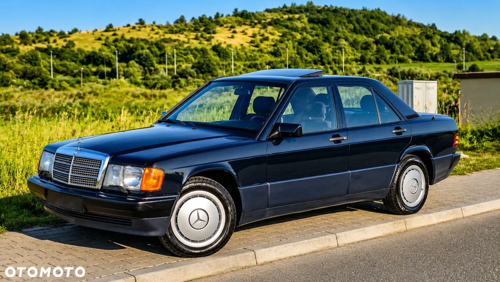 Mercedes-Benz W201 (190) - 1