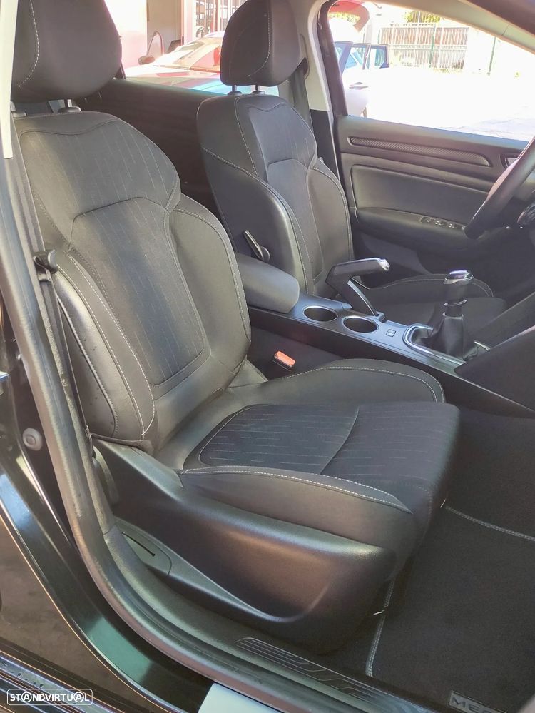 Renault Mégane Sport Tourer 1.5 Blue dCi Limited - 22