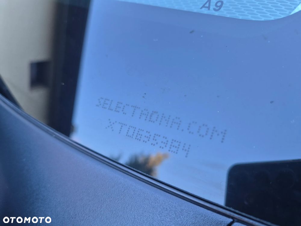 Toyota Corolla 1.8 Hybrid Executive - 34