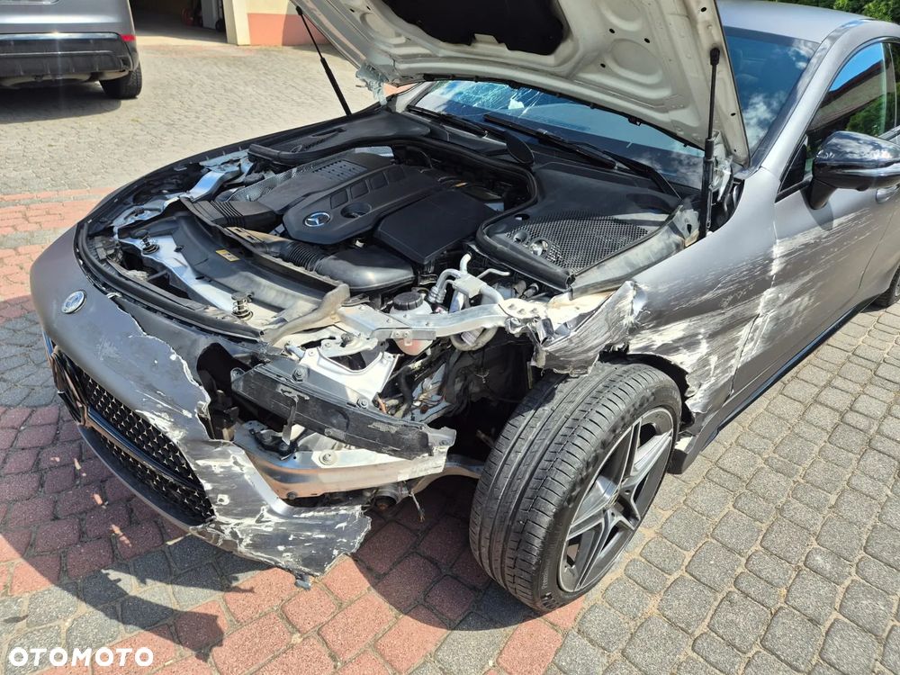 Mercedes-Benz CLS 300 d 4-Matic AMG - 16