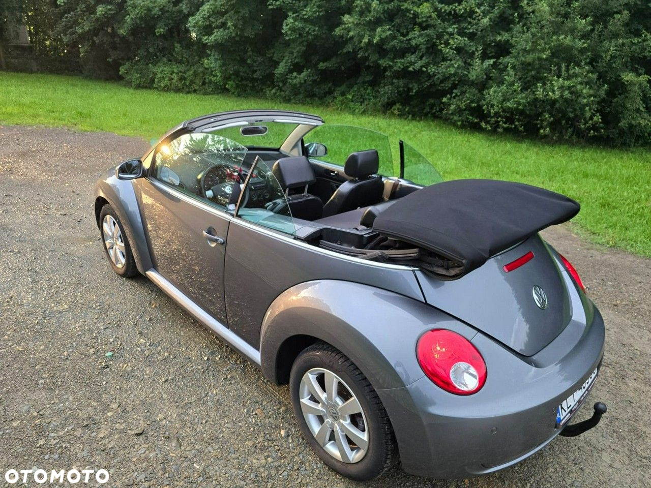 Volkswagen New Beetle - 7