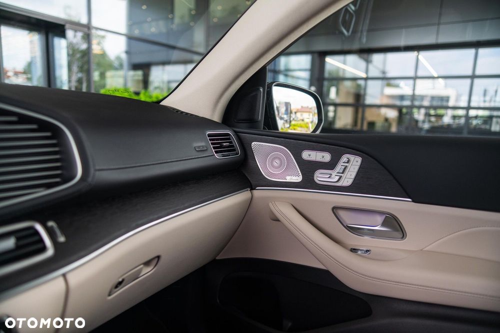 Mercedes-Benz GLE - 26