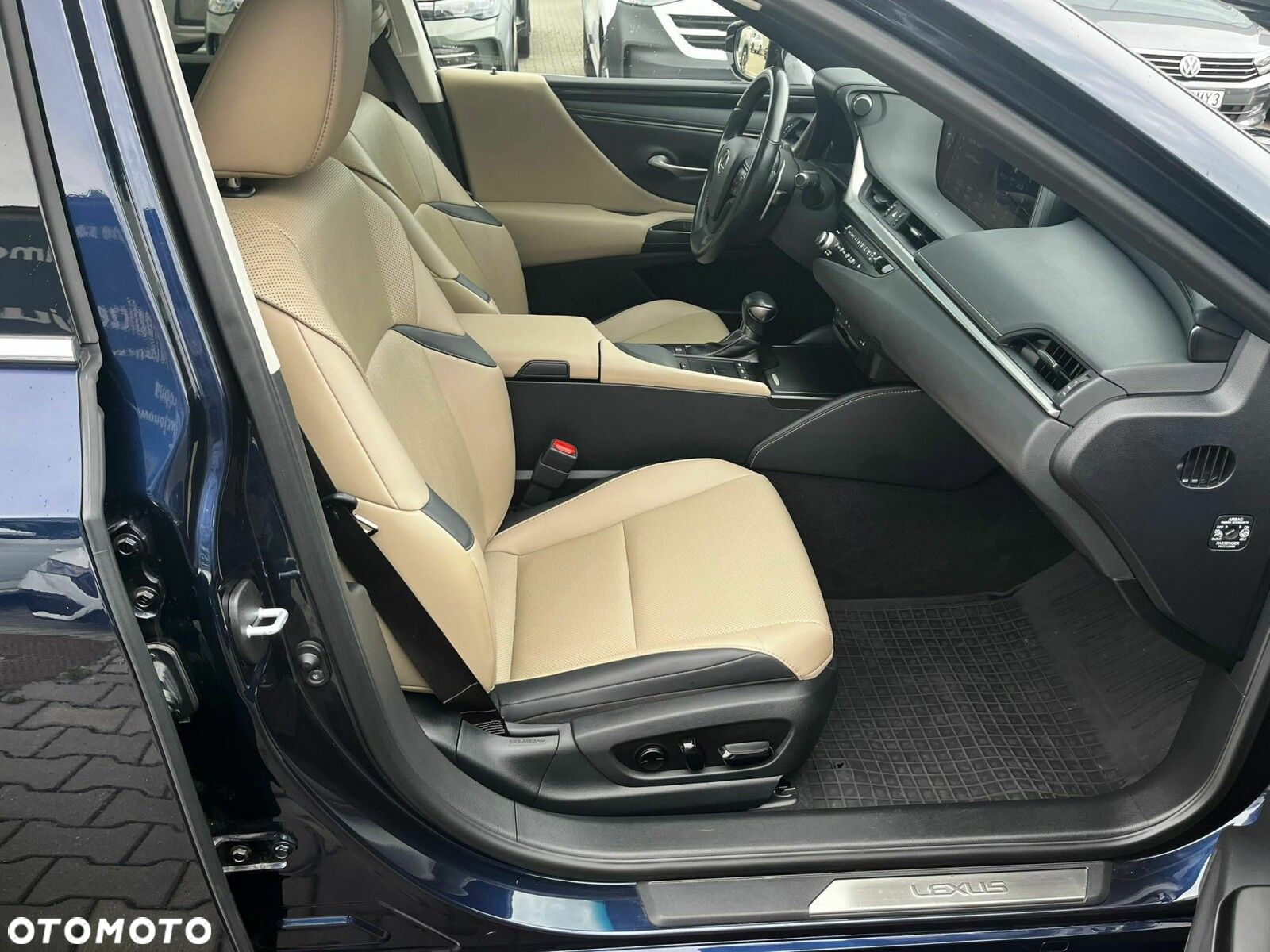 Lexus ES - 14