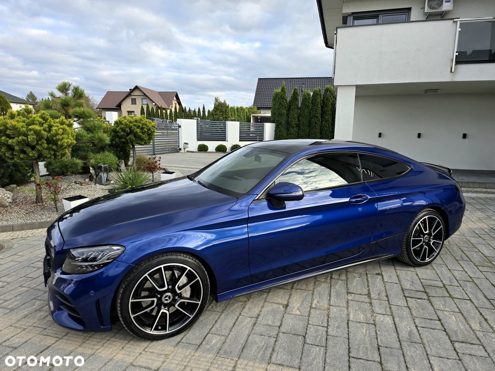 Mercedes-Benz Klasa C 300 4Matic 9G-TRONIC - 18