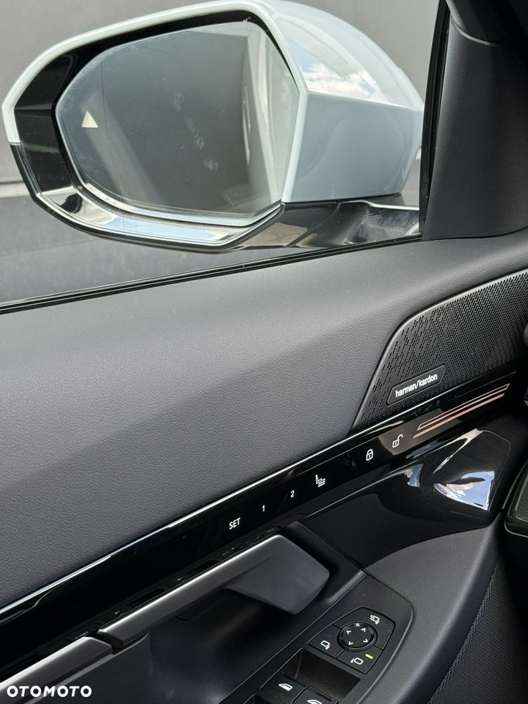 BMW Seria 5 520d xDrive mHEV M Sport - 38