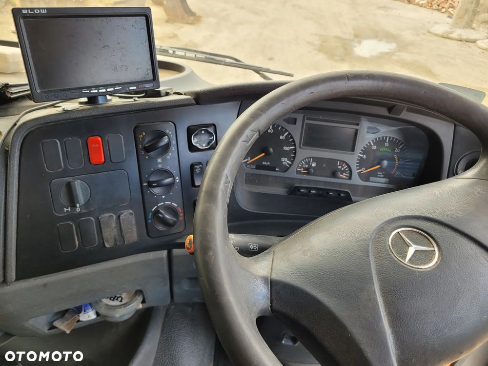 Mercedes-Benz AXOR Zamiatarka drogowa Johnston, Kupper Weisser - 18