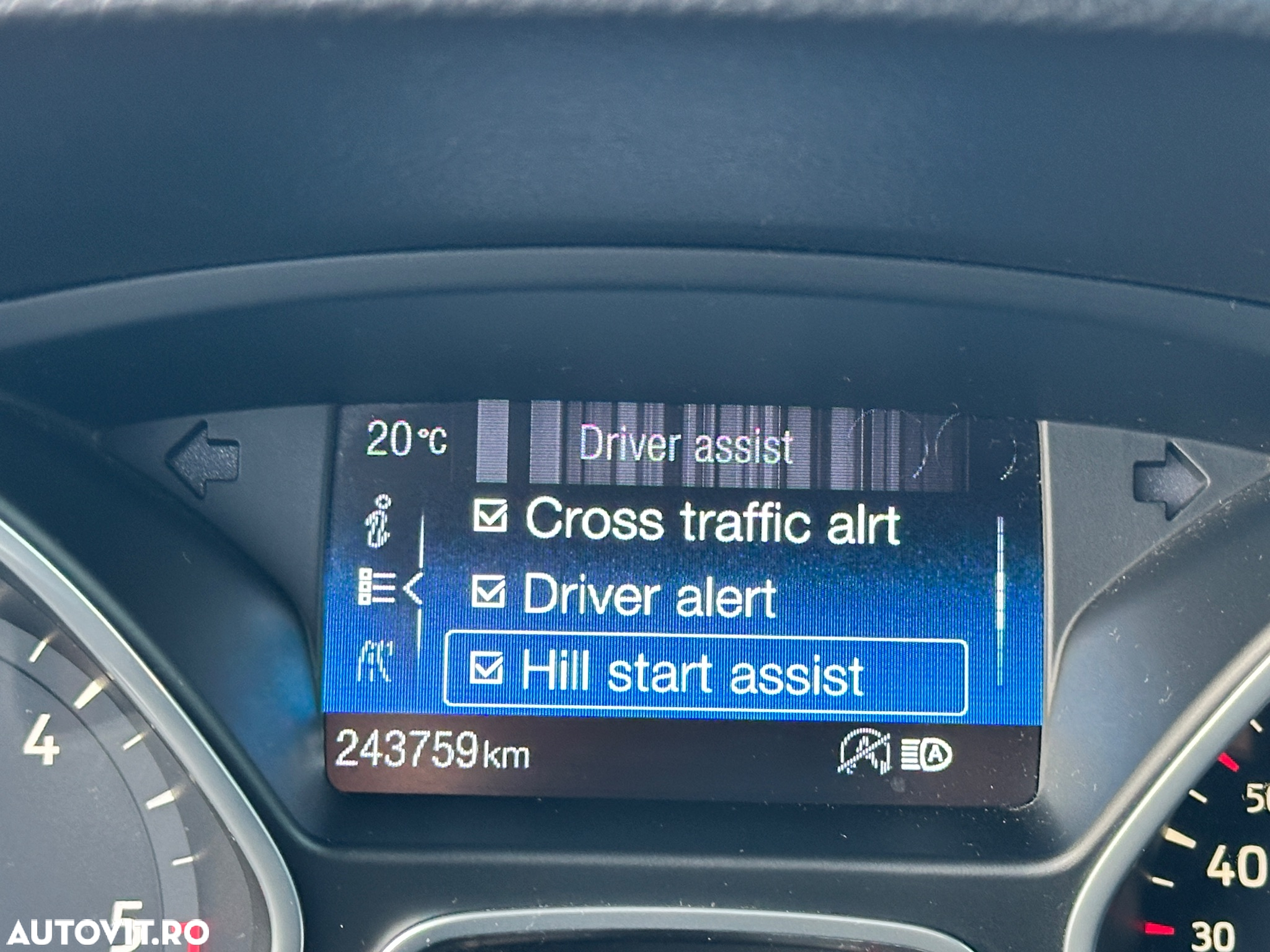 Ford Focus 1.5 EcoBlue Start-Stopp-System TITANIUM - 29