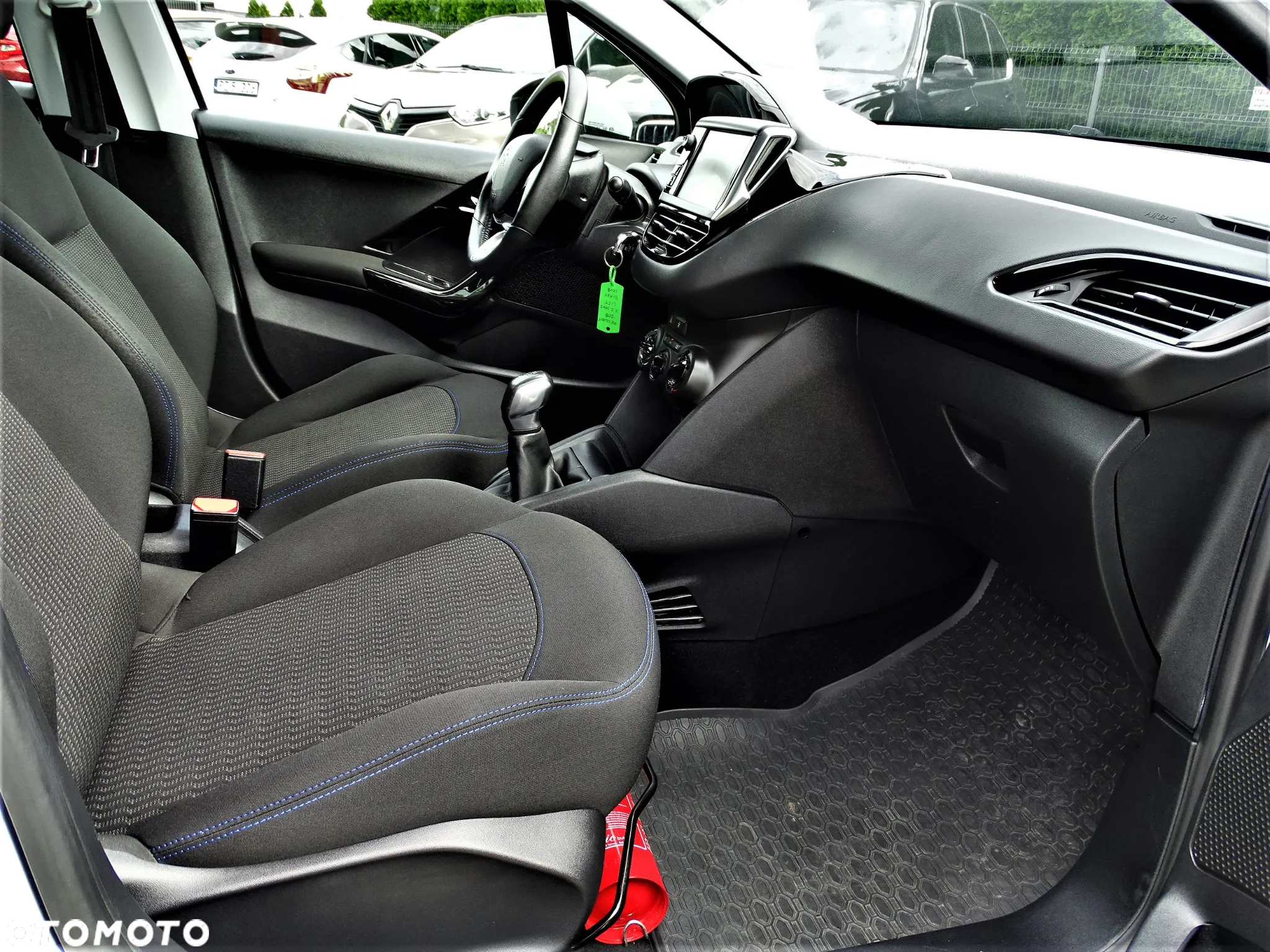 Peugeot 208 PureTech 82 Stop & Start Signature - 18
