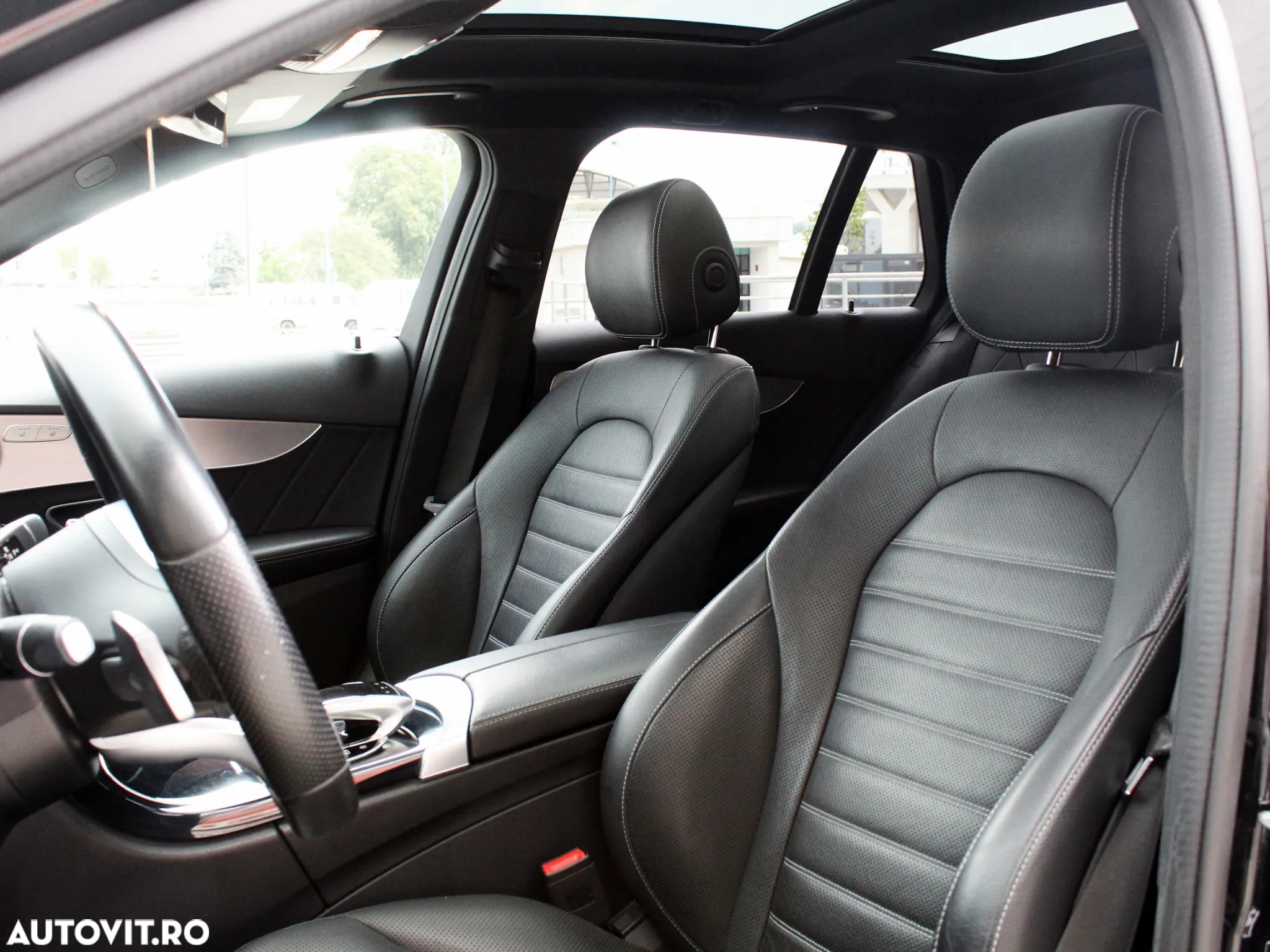 Mercedes-Benz C 220 d 4Matic T 9G-TRONIC AMG Line - 8