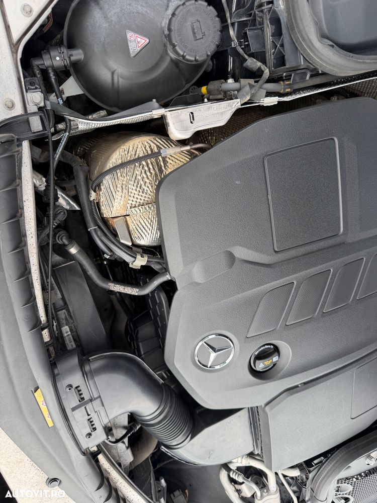 Mercedes-Benz E - 12