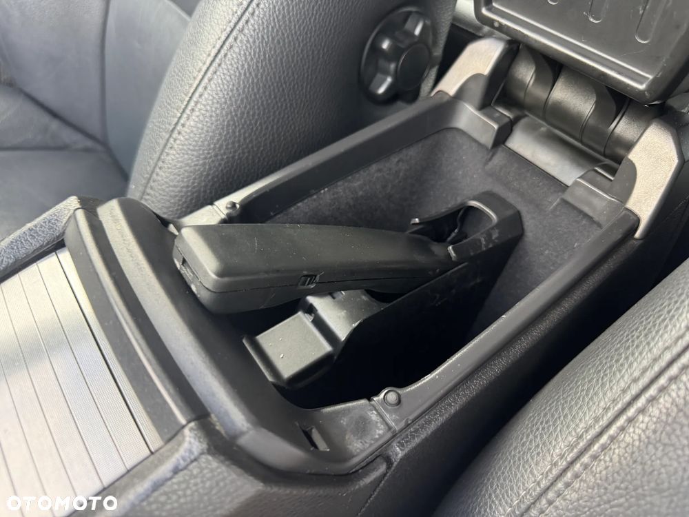 Volvo V70 2.4 Premium - 21