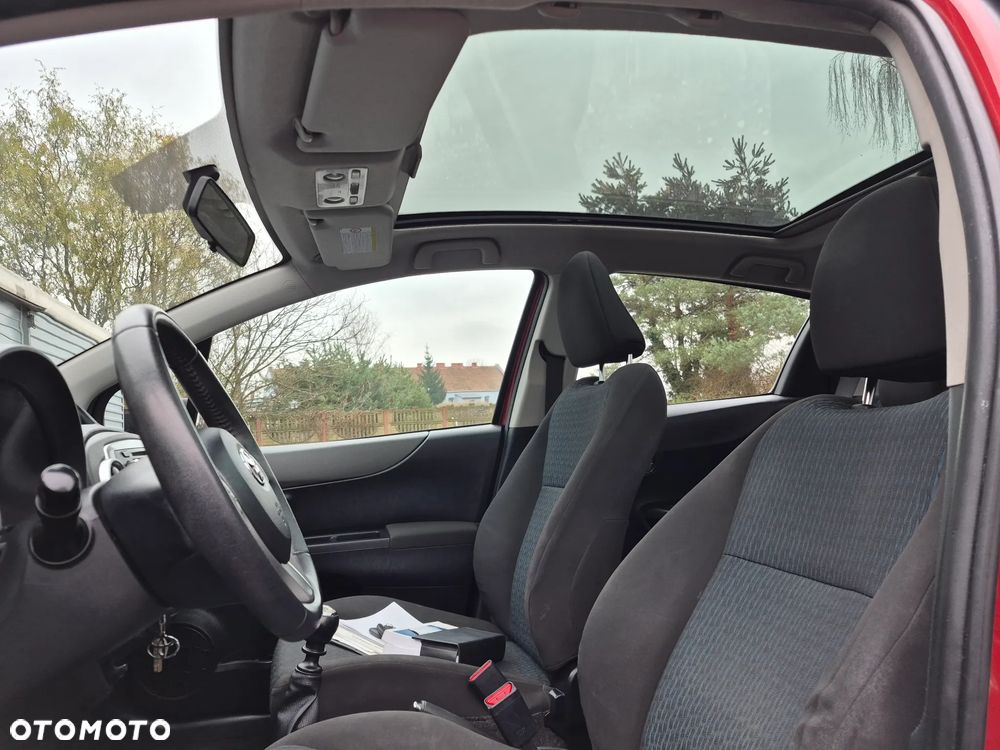 Toyota Yaris 1.33 Premium - 14