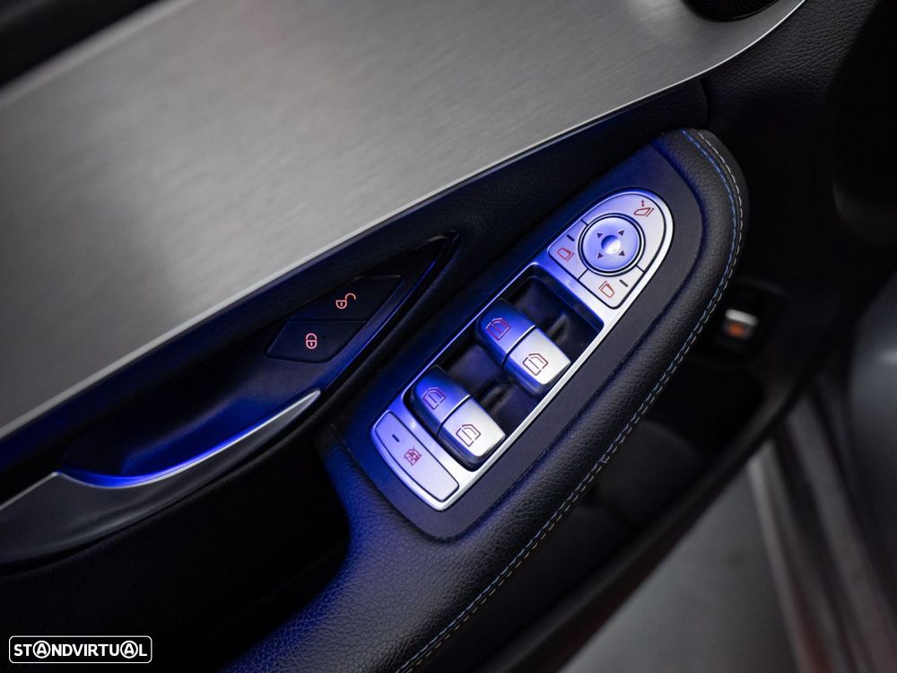 Mercedes-Benz C 300 de AMG Line - 18