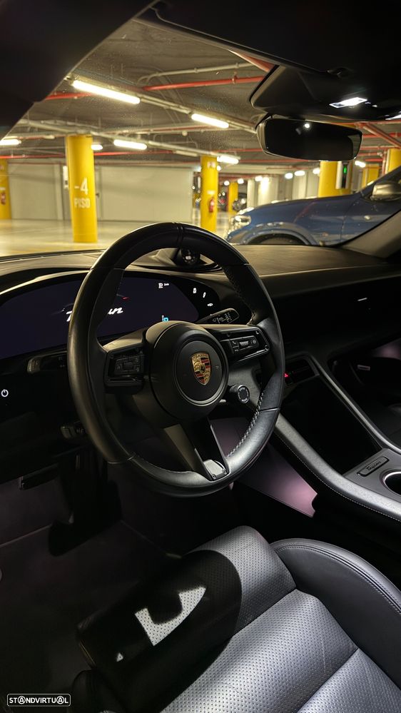 Porsche Taycan 4S - 7