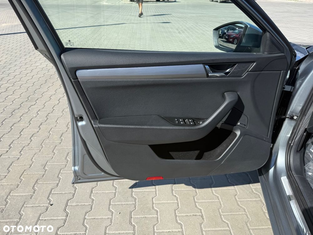 Skoda Superb 2.0 TDI DSG Style - 22