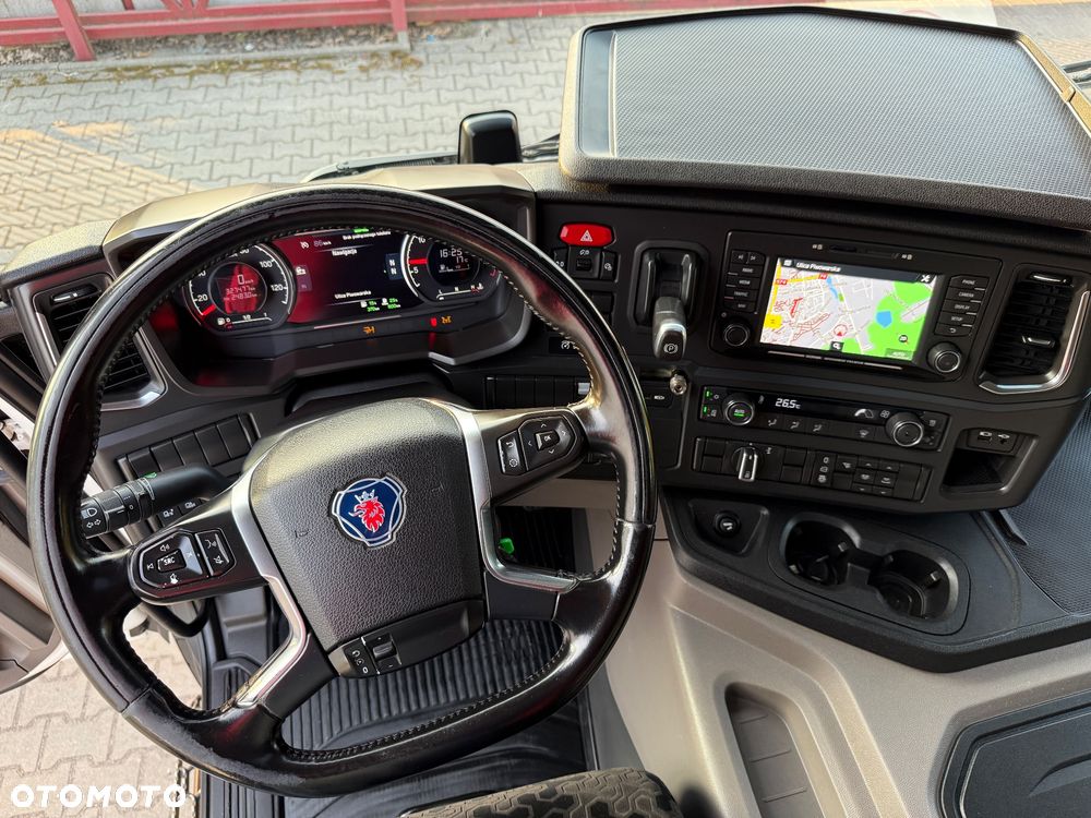 Scania - 24