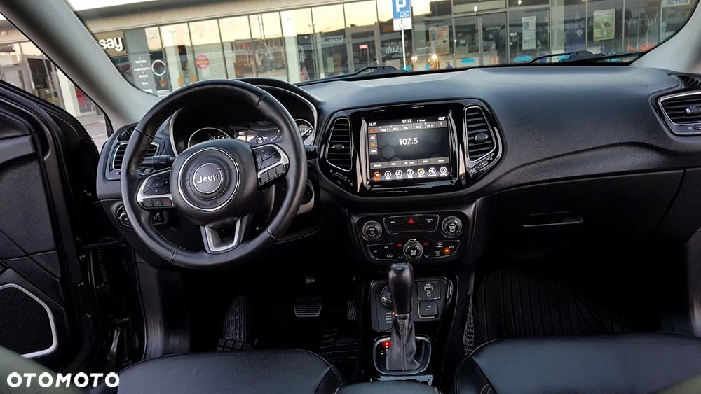 Jeep Compass - 18