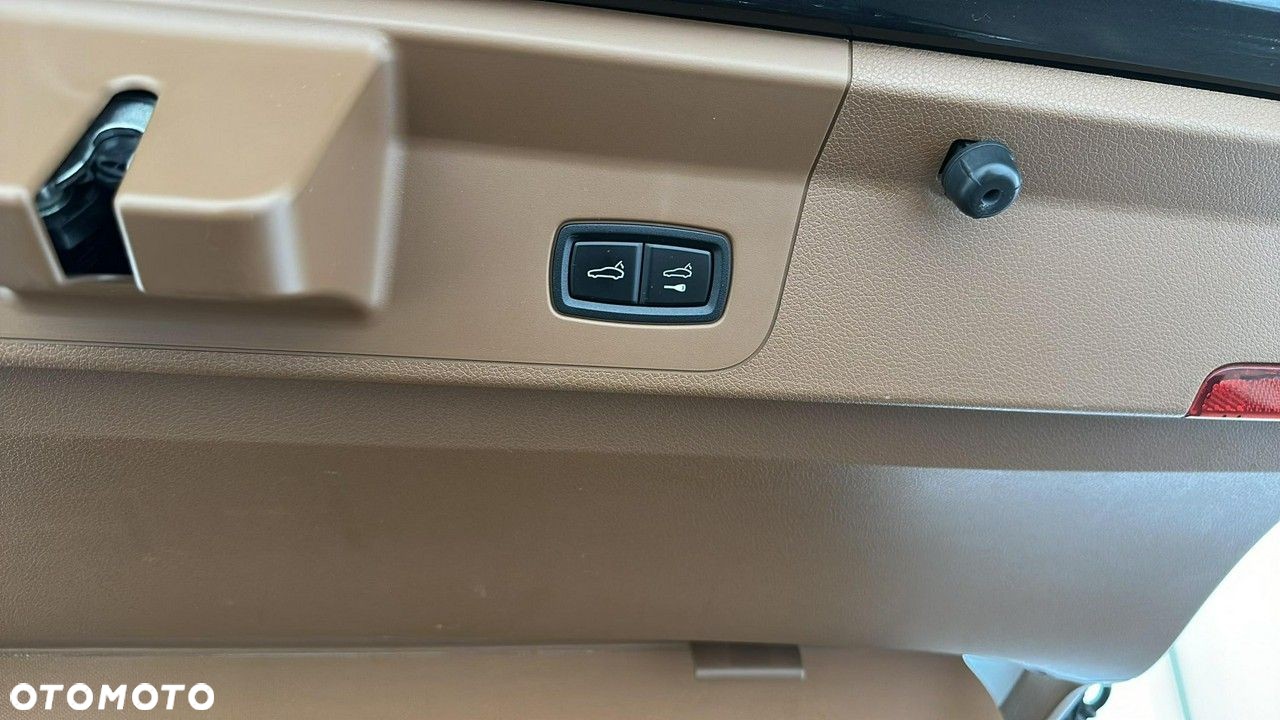 Porsche Panamera - 31