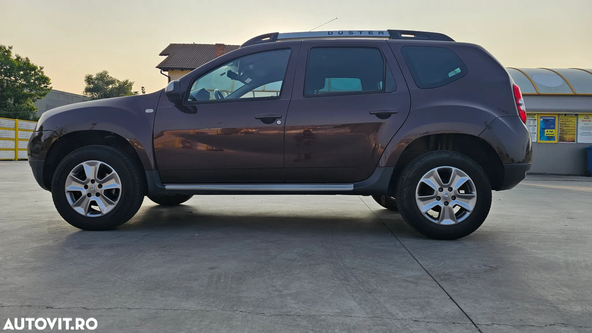 Dacia Duster 1.5 dCi 4x2 Laureate - 11