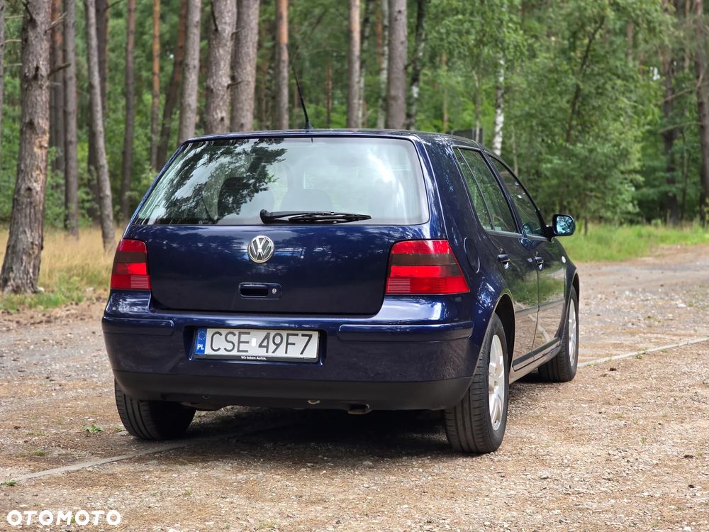 Volkswagen Golf - 4