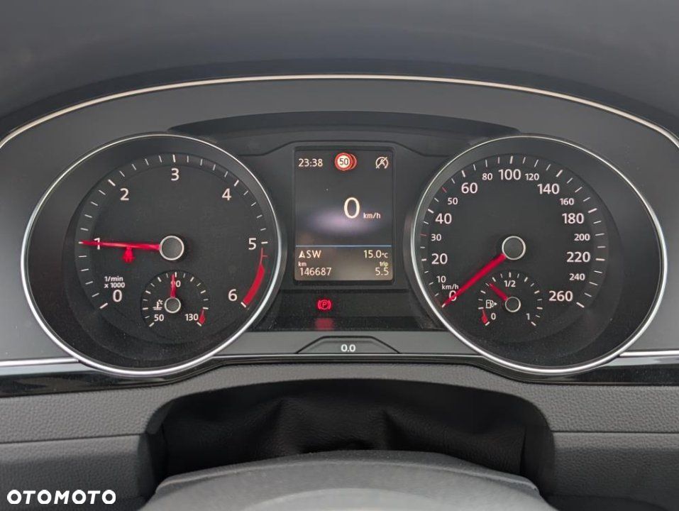 Volkswagen Passat - 14