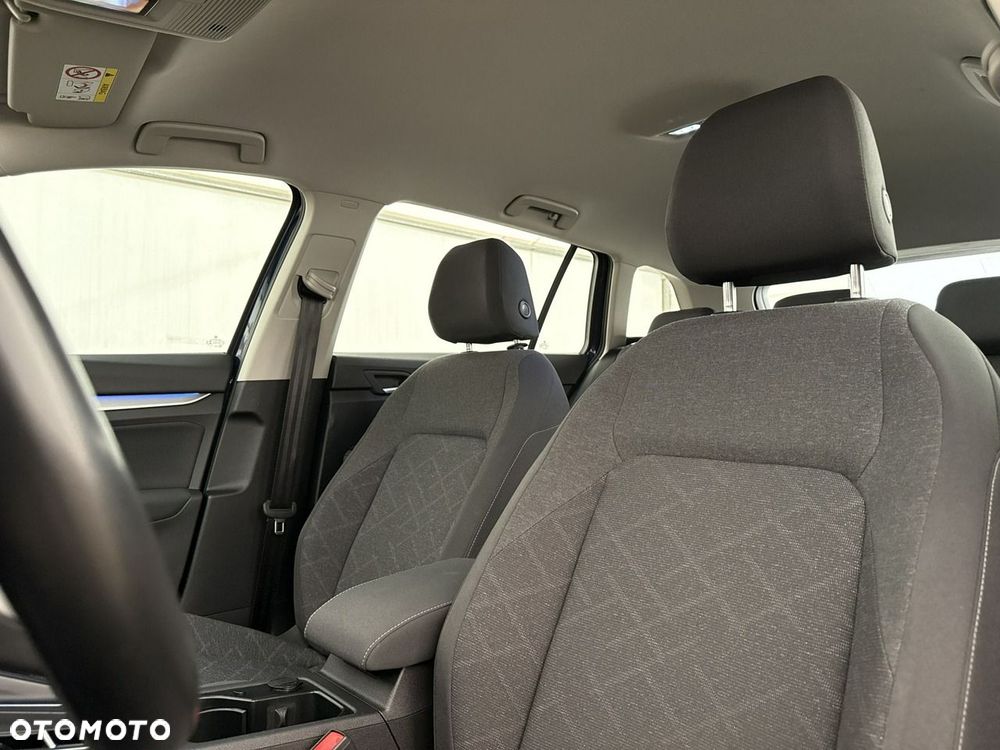 Volkswagen Golf - 11