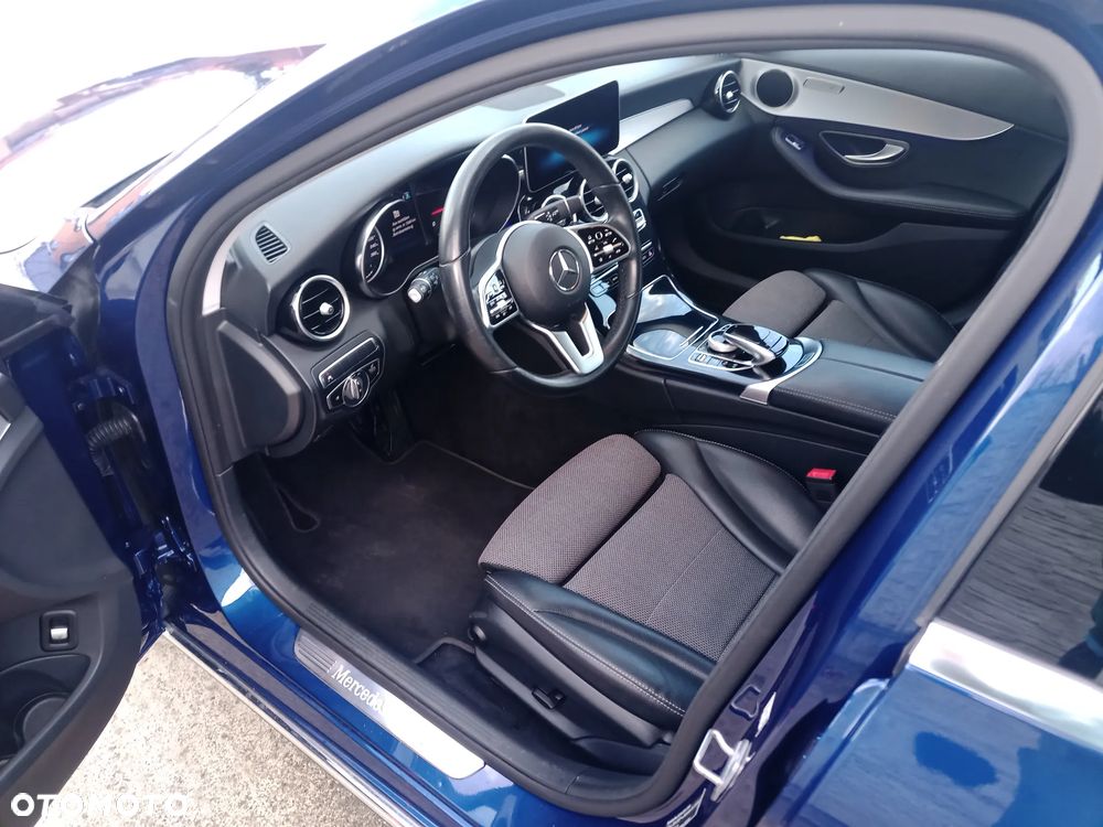 Mercedes-Benz Klasa C 220 d 9G-TRONIC - 10