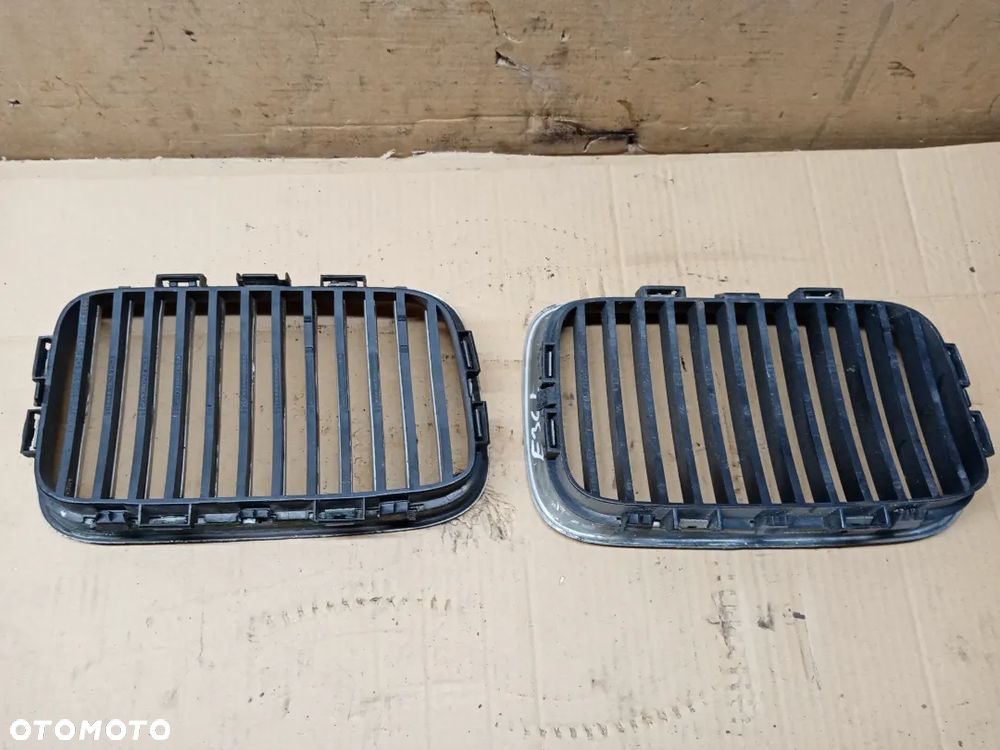 Nerka grill atrapa lewa BMW 3 E36 8122237 - 3