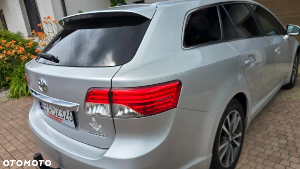 Toyota Avensis - 9