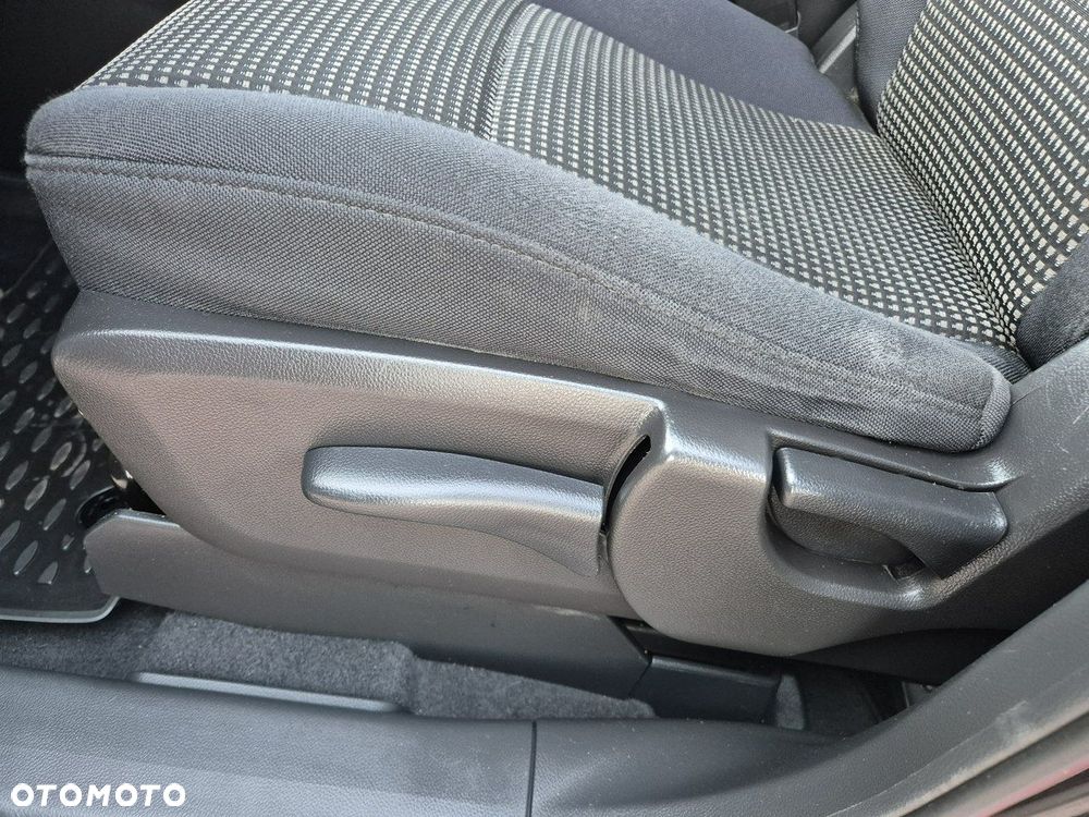 Chevrolet Captiva - 16