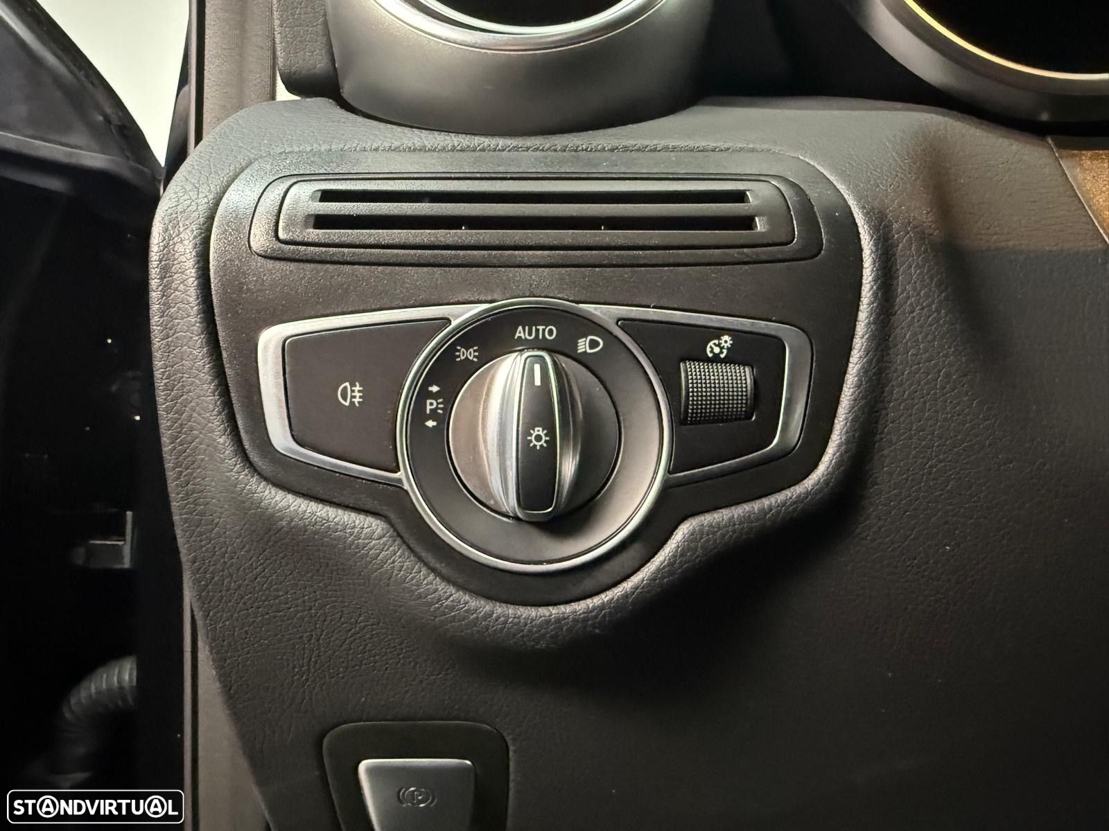Mercedes-Benz GLC 300 de 4Matic 9G-TRONIC - 11
