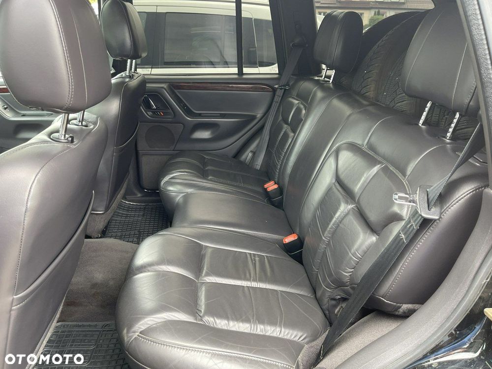 Jeep Grand Cherokee - 15
