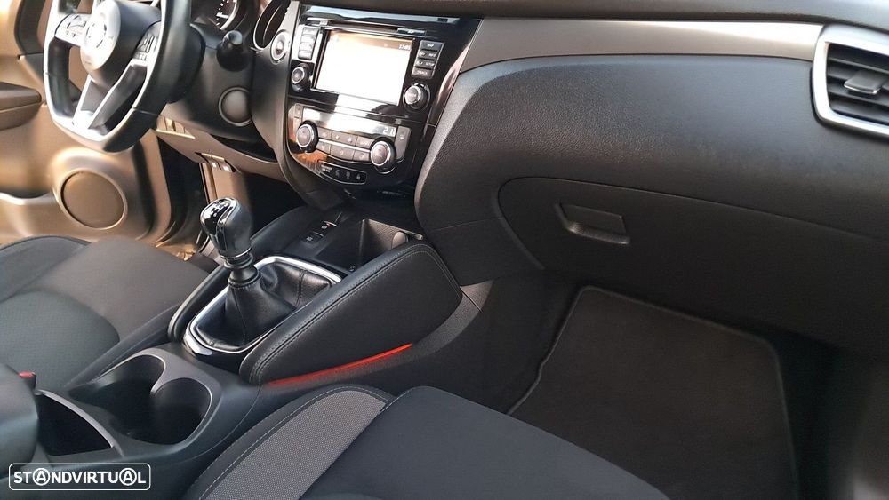 Nissan Qashqai 1.5 dCi N-Connecta - 16