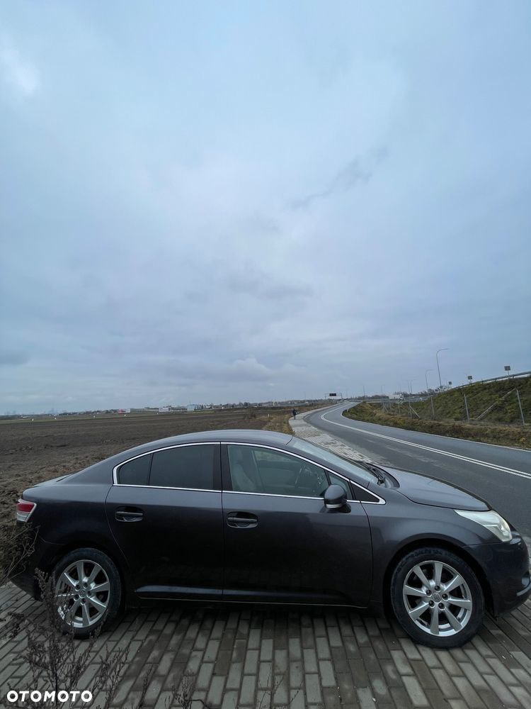 Toyota Avensis 2.0 Premium EU5 MS - 6