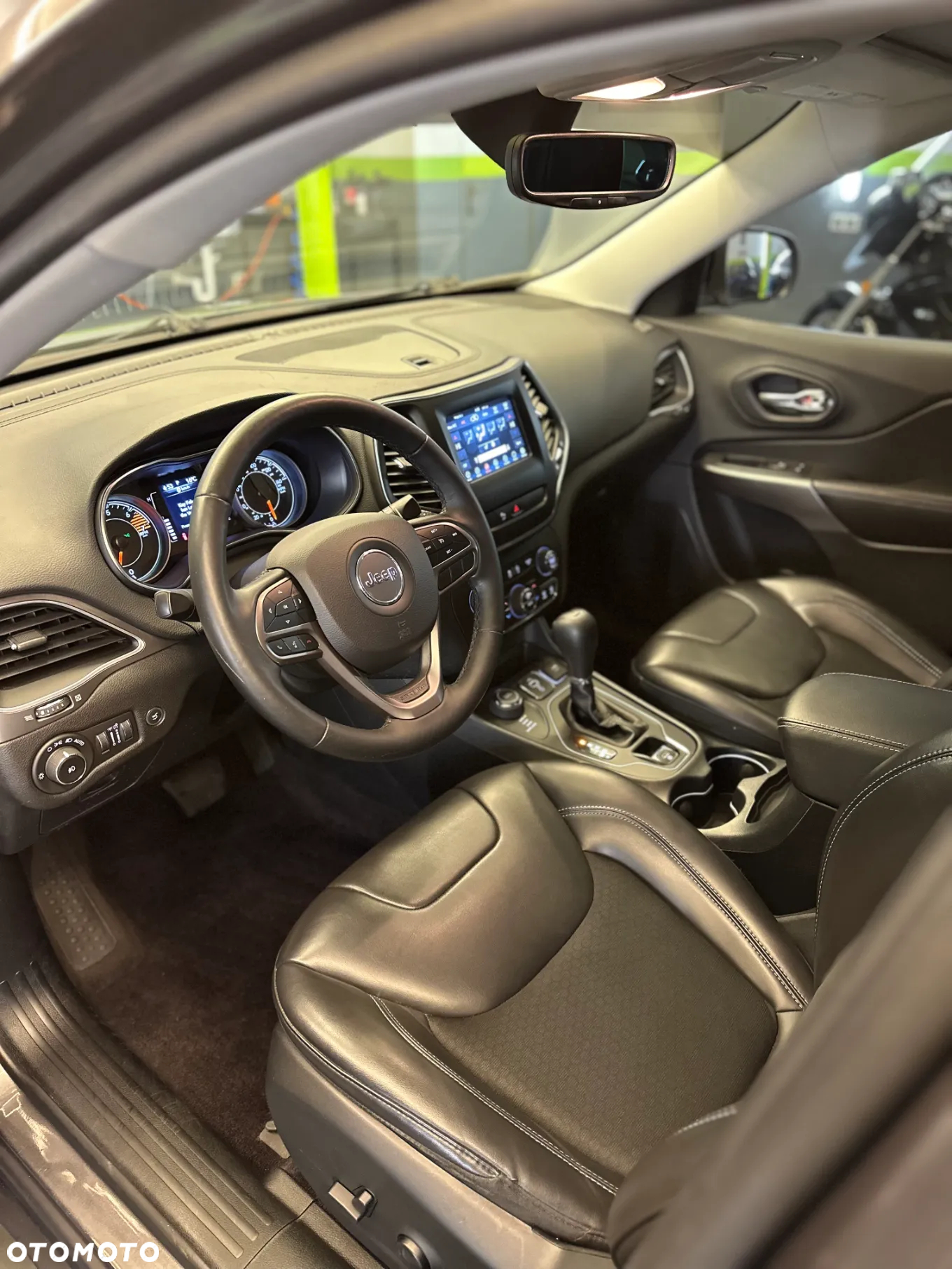Jeep Cherokee - 7